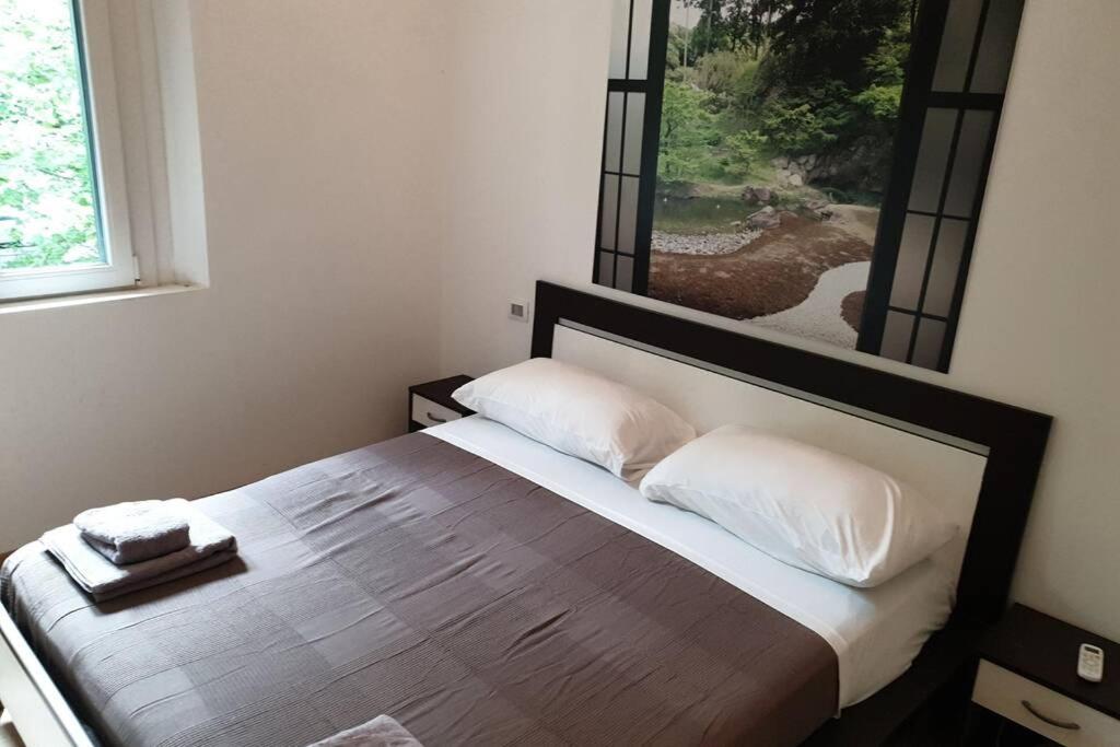 Your Lovely Home, Porta Venezia-1 Queen Bed, 3 Single Beds, 1 Sofa Bed- Milán Exteriér fotografie