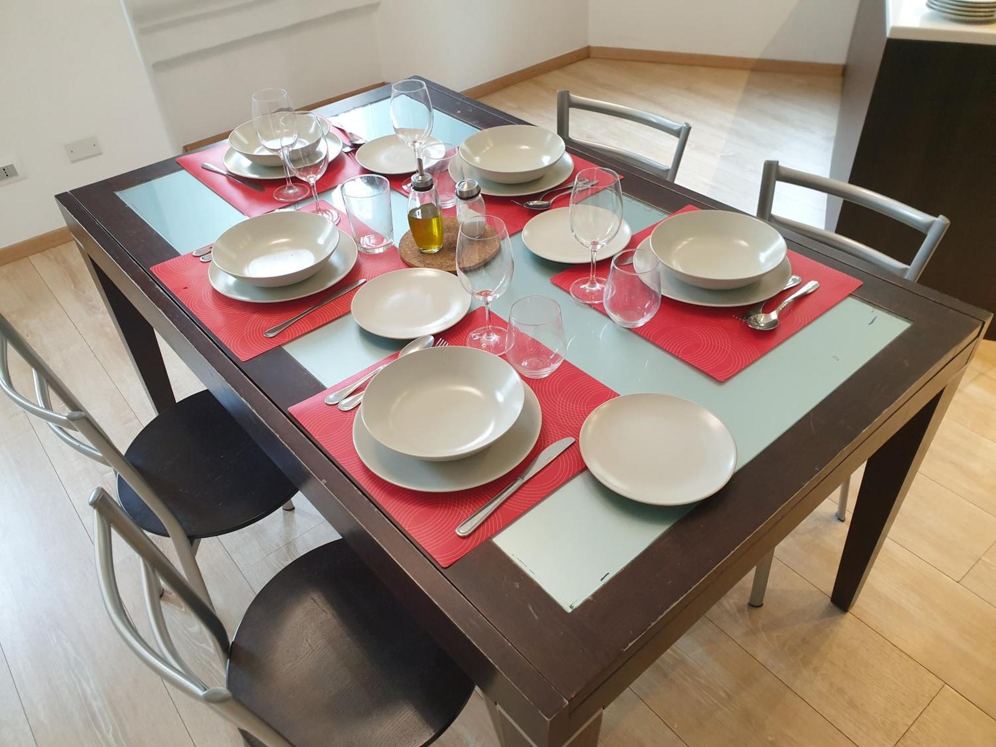 Your Lovely Home, Porta Venezia-1 Queen Bed, 3 Single Beds, 1 Sofa Bed- Milán Exteriér fotografie